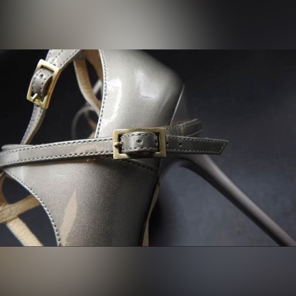 Authentic Jimmy Choo Silver Patent Leather Sandals Size 36.5 - Picture 5 of 9